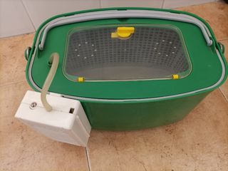 Cubo de pesca porta cebos con aireador