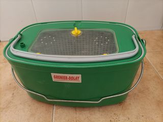 Cubo de pesca porta cebos con aireador