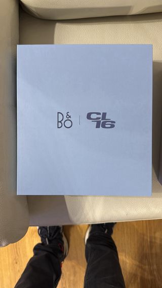 Auriculares Bang & Olufsen LECLERC EDITION. 