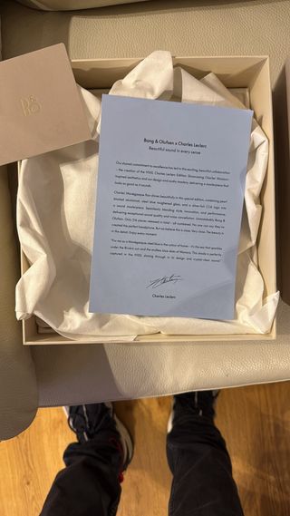 Auriculares Bang & Olufsen LECLERC EDITION. 
