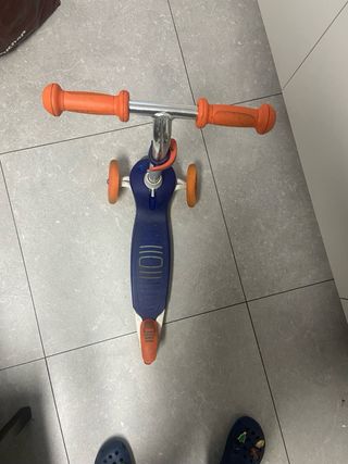 Patinete Oxelo B1 3 Ruedas Azul, blanco y naranja