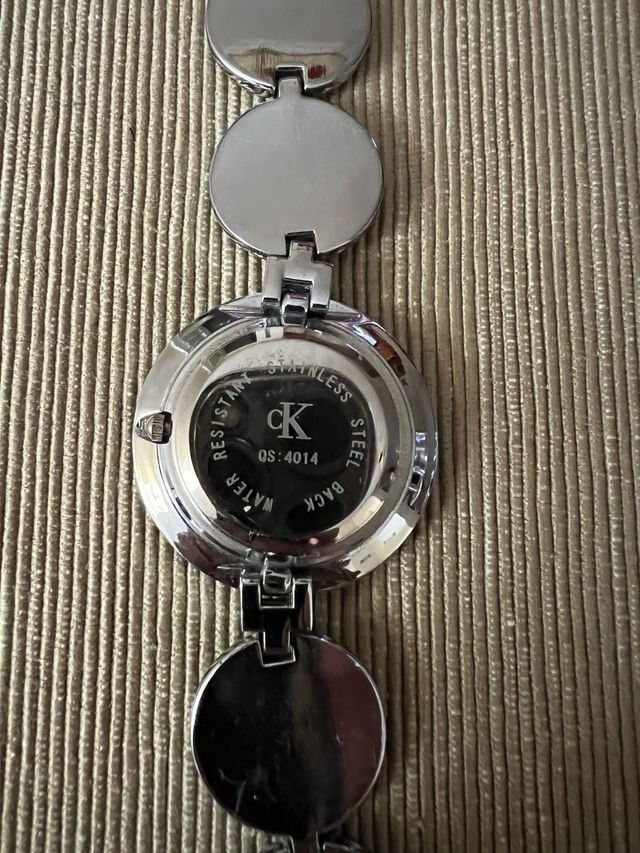 Reloj Calvin Klein Quartz Mujer Plata