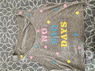 Camiseta tirantes niña gris con lunares