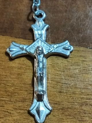 Rosario con croce e medaglia