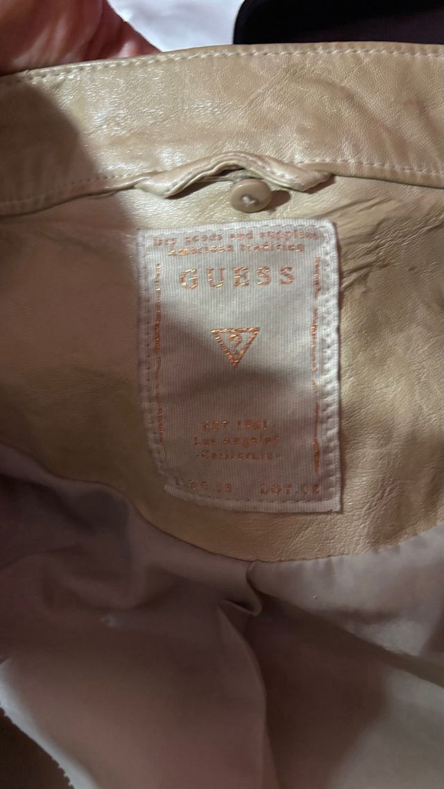 Cazadora Guess Beige Acolchada