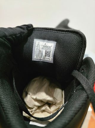 Nike Air Jordan 1 Mid Negro Blanco