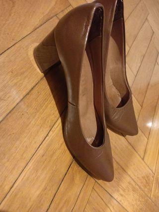 Zapatos de piel Mimao marrones