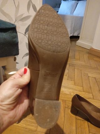 Zapatos de piel Mimao marrones