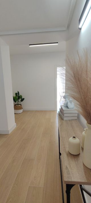 Moderna HABITACIÓN en alquiler SOLO PARA MUJERES