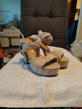Tacones de plataforma beige mujer talla 35