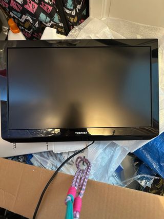 TV Toshiba 22 Negra con TDT incluido