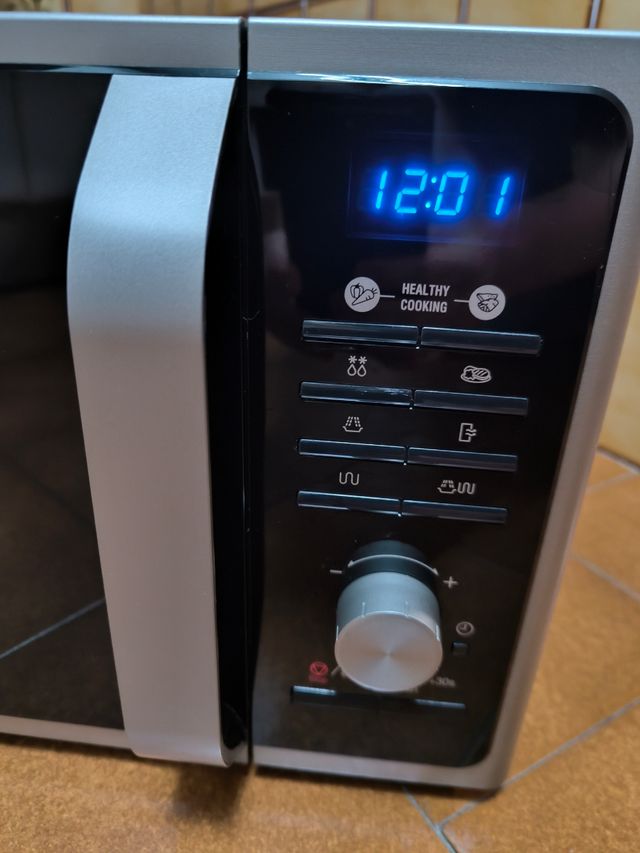 Microondas Samsung 23 L con GRILL 1100W