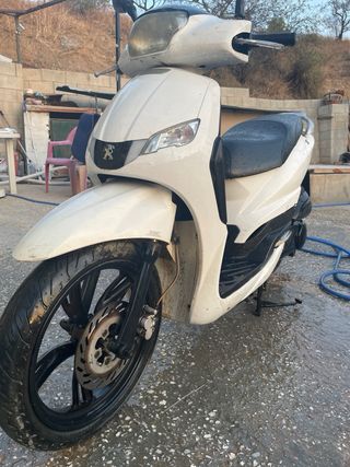 Peugeot Tweet 125 2019