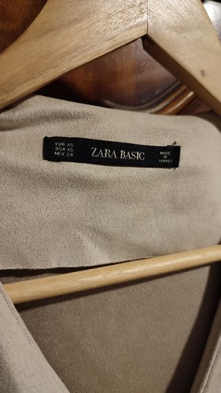 Vestido Zara antelina beige
