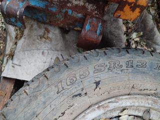 Rueda llanta y cubierta  165 R13