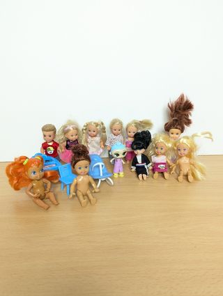 Lote de 12 muñecas pequeñas