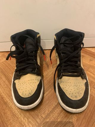 Nike Jordan 1 Beige y Negro