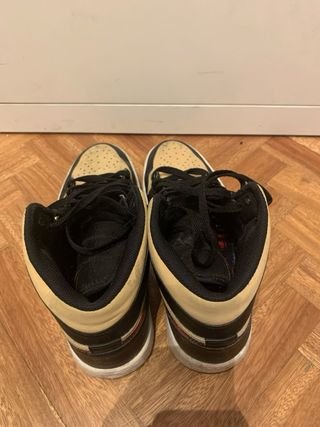 Nike Jordan 1 Beige y Negro