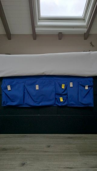 Organizador de cama azul Ikea