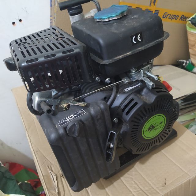 Motobomba Kapotha 4 tiempos FP15A