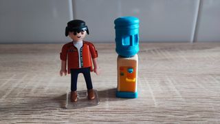 Fuente de agua estilo Playmobil