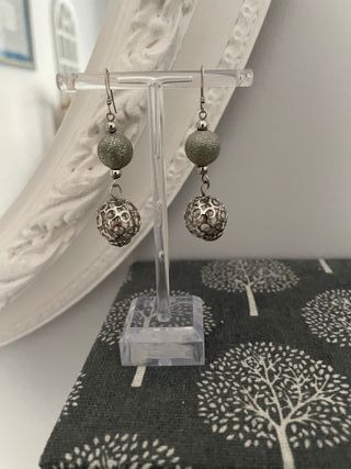 Pendientes largos plateados