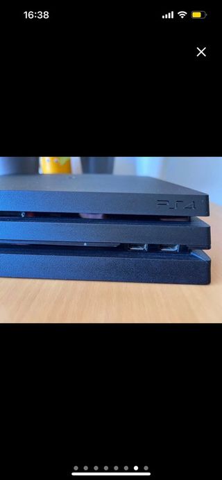 PS4 Pro Negra + 7 Juegos + Accesorios