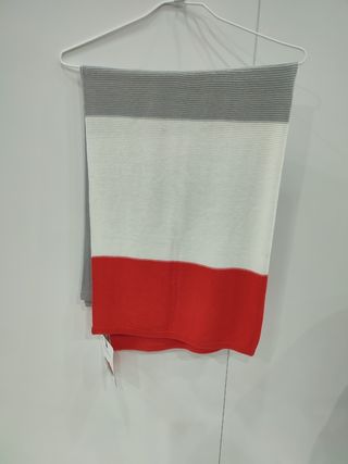Toca o Chal Bugaboo Rojo y Blanco