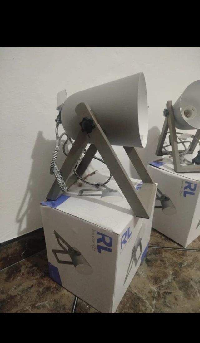 2 Focos RL Gris Blanco Reality Lighting