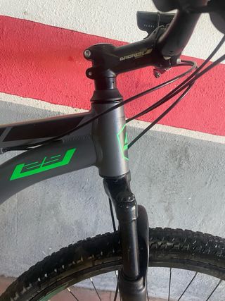 Bicicleta de montaña Stucchi + CASCO GRATIS 