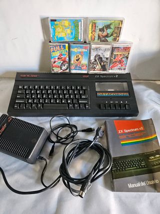 ZX Spectrum +2 Sinclair 128K com jogos em segunda mão durante 150