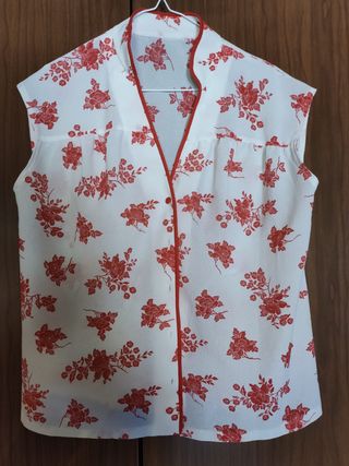 Camisa blusavintage flores rojas Talla 46-48
