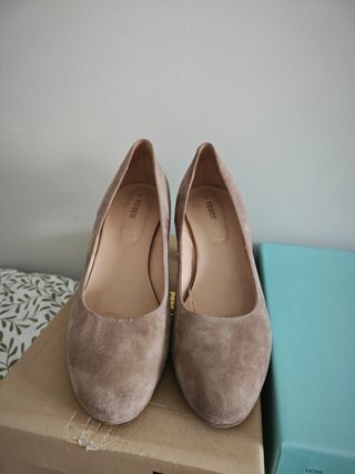 Zapatos de tacón beige/marrón