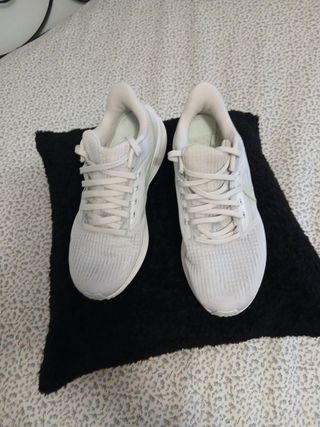 Zapatillas Nike Pegasus Zoom Verdes y Blancas