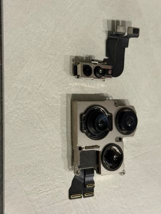Fotocamera Posteriore e Anteriore iPhone 15 Pro 