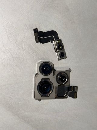 Fotocamera Posteriore e Anteriore iPhone 15 Pro 
