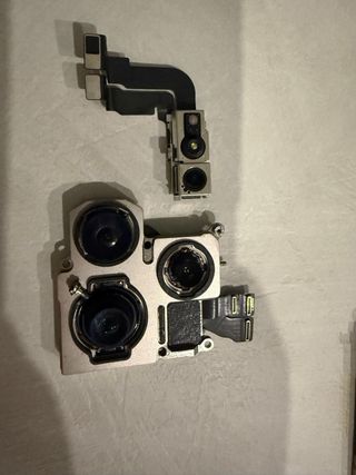 Fotocamera Posteriore e Anteriore iPhone 15 Pro 