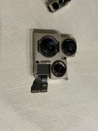 Fotocamera Posteriore e Anteriore iPhone 15 Pro 