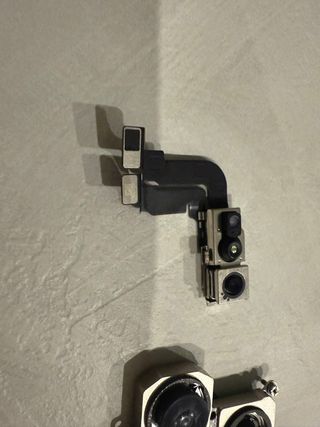 Fotocamera Posteriore e Anteriore iPhone 15 Pro 