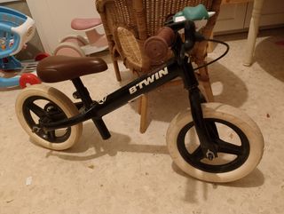 Bicicleta de equilibrio infantil