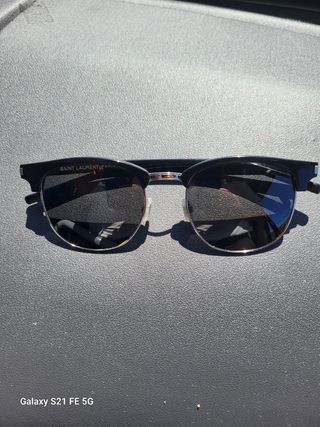 Gafas de sol negras
