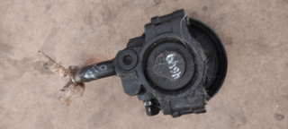 Bomba dirección XS4E3A733 Ford Mondeo I Hatchback