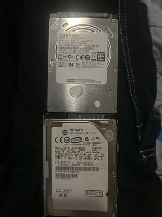 4 Discos Duros Toshiba y Hitachi