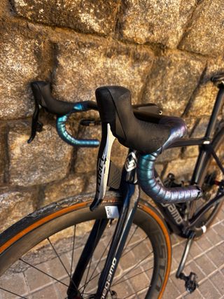 Megamo Raise XS Sram Force AXS