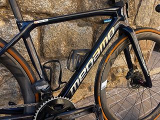Megamo Raise XS Sram Force AXS