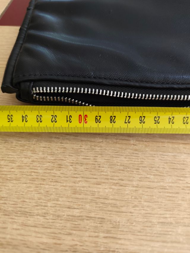 Funda portátil 13" Mango negra