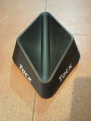 Soporte Rueda Delantera Tacx Rodillo