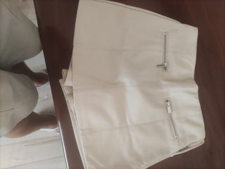 Falda pantalón Stradivarius beige XXS/32
