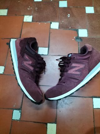Zapatillas New Balance Moradas original 