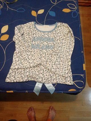 Sudadera estilo blusa floral talla 14 .

